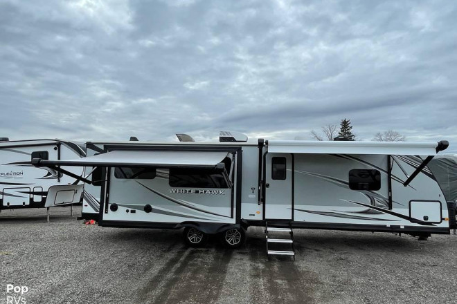 2021 White Hawk 32RL