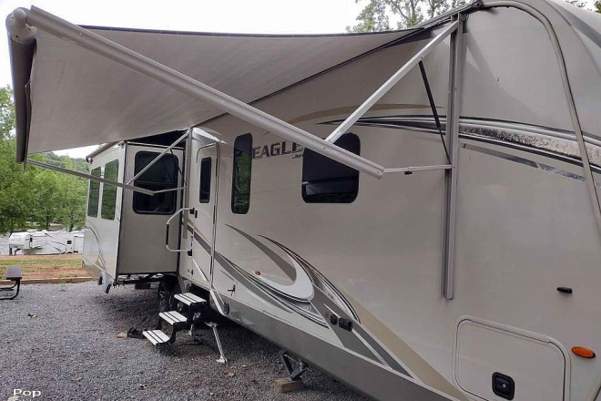 2017 Eagle 330RSTS