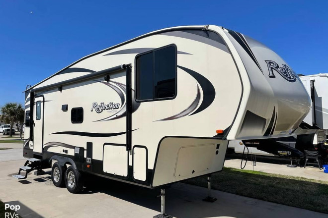 2019 Reflection 230RL