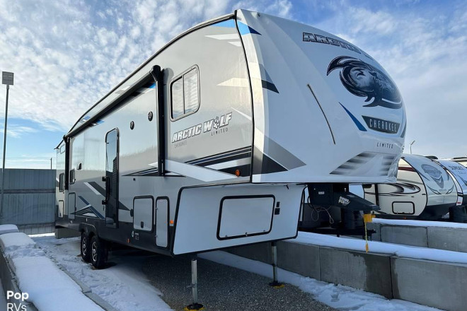 2022 Arctic Wolf 287BH