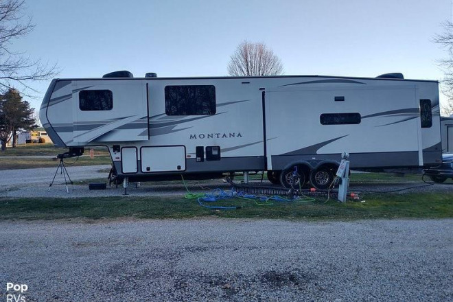 2020 Montana 3781RL
