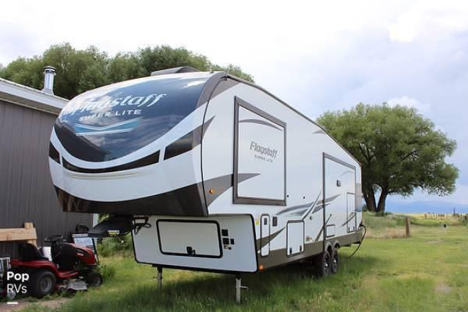 2022 Flagstaff Super Lite 529RLBS