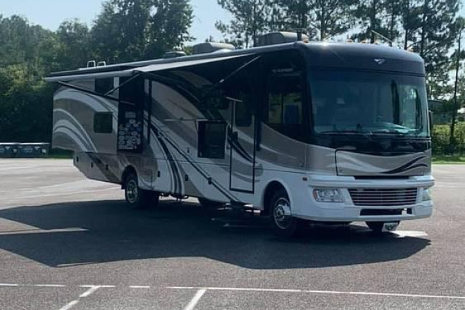 2015 Bounder 34B