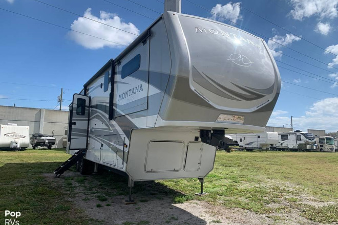 2022 Montana Legacy 3781RL