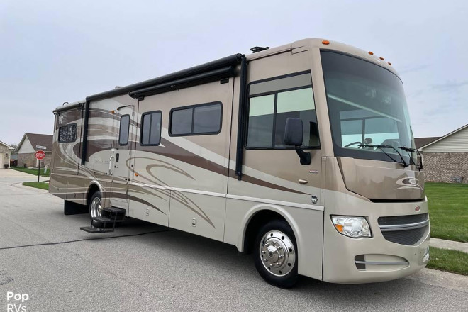 2012 Sightseer 33C