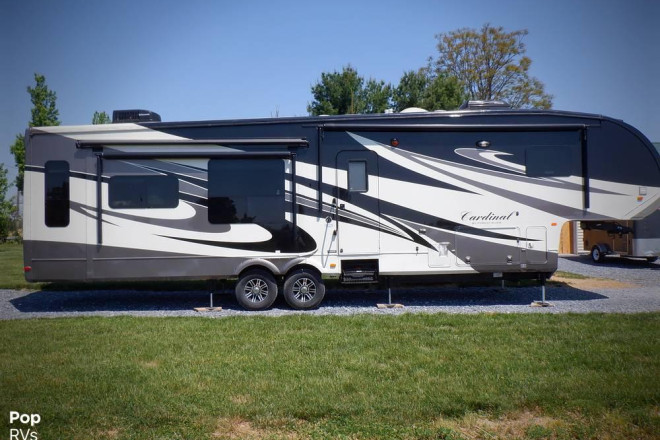 2014 Cardinal 3850RL