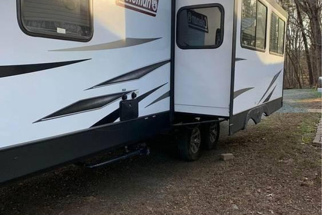 2021 Coleman Light Series M-2715rl