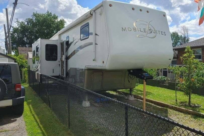 2005 Mobile Suites Double Tree  36TK3