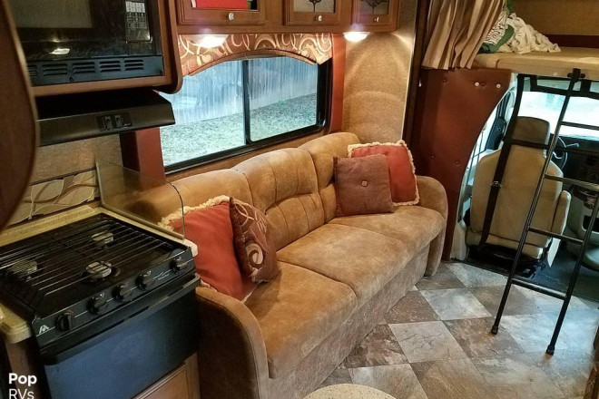 2014 Leprechaun 320BH