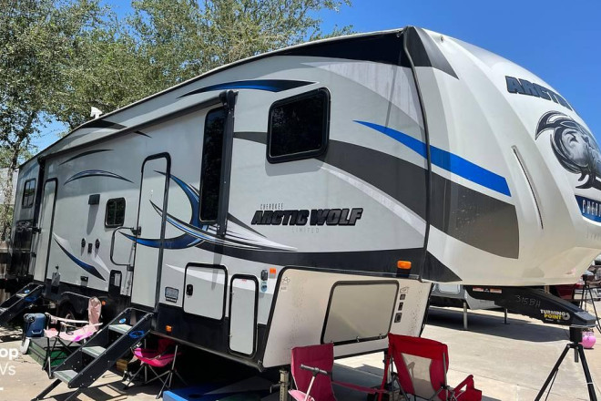 2019 Arctic Wolf 315 BH8