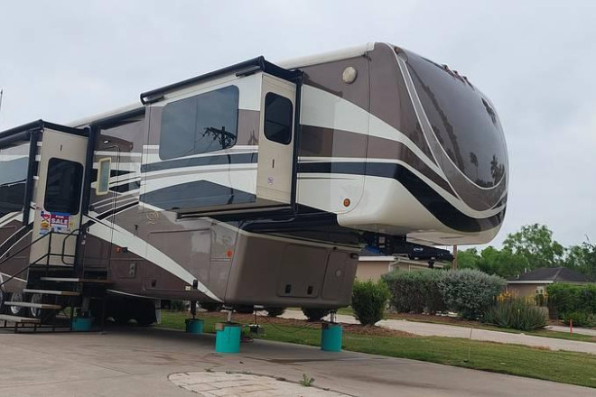 2018 Mobile Suites Nashville 44