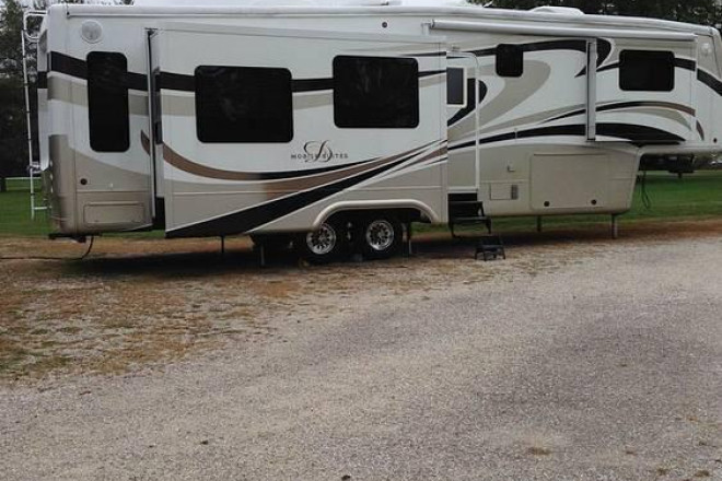 2011 Mobile Suites 36RSSB3