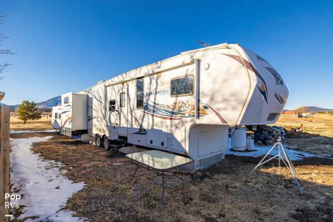 2012 Avalanche 341TG