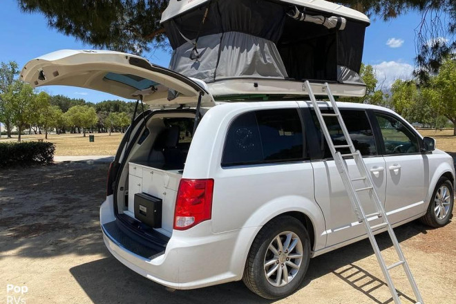 2017 Grand Caravan Trailblazer