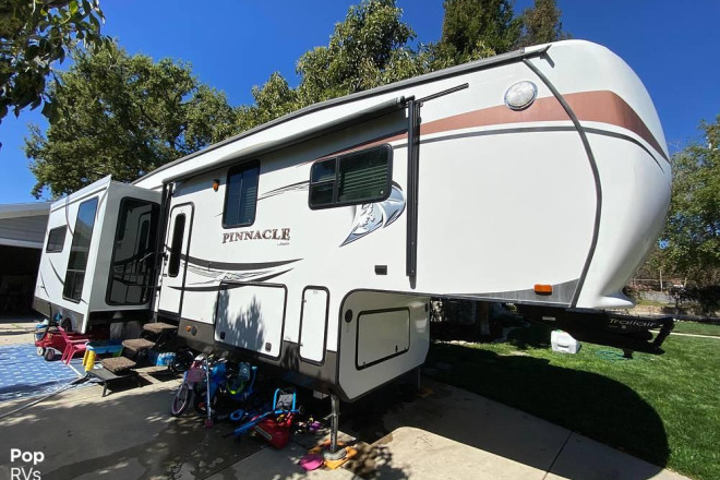 2013 Pinnacle 36REQS