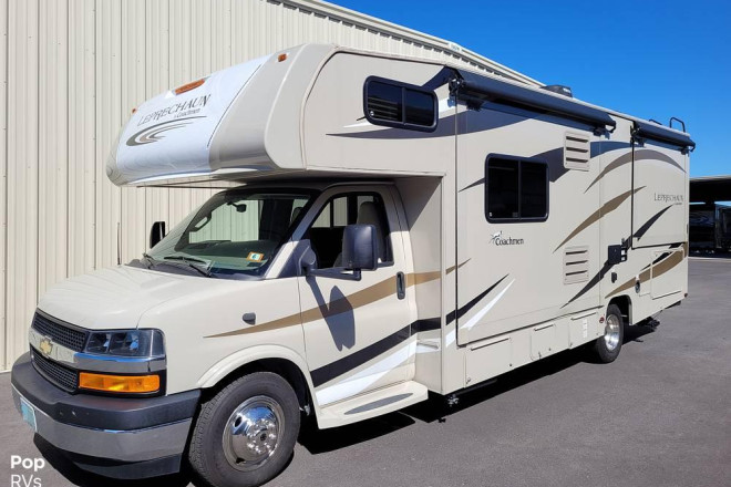 2018 Leprechaun 260DS