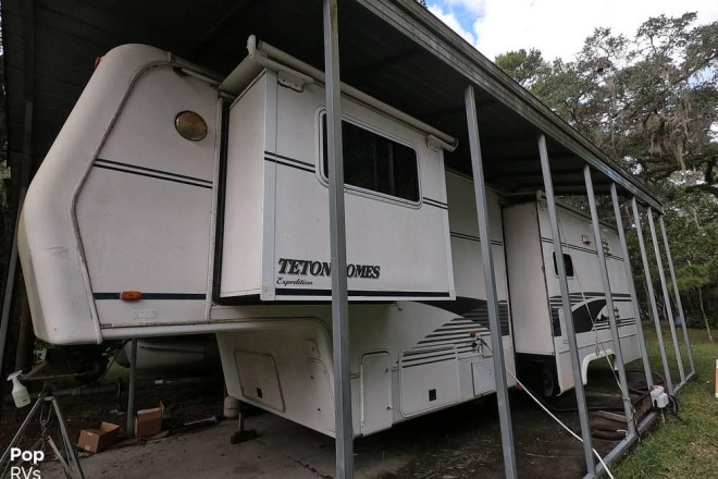 2001 Expedition 33 Sheridan XT3