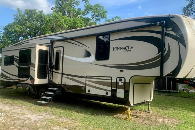 2017 Pinnacle 36FBTS
