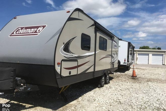 2019 Coleman Light LX 2405BH