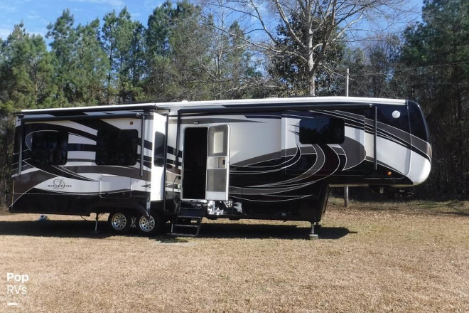 2015 Mobile Suites 38RESB3