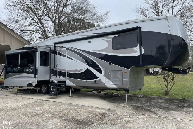 2015 Cedar Creek 38CK