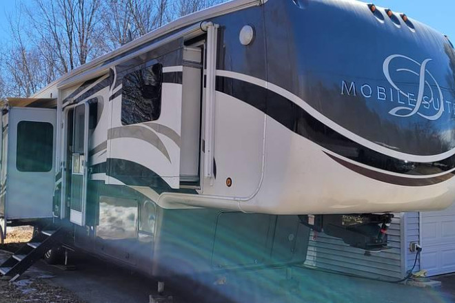 2014 Mobile Suites 38SKSB3