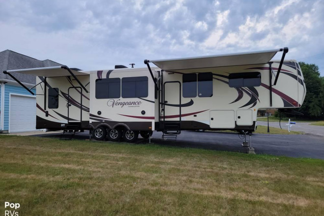 2015 Vengeance 39R12