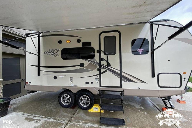 2018 Rockwood 2104S