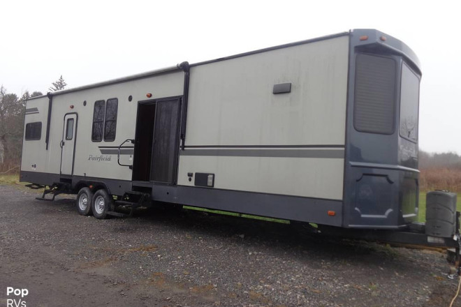 2016 Fairfield 406FK