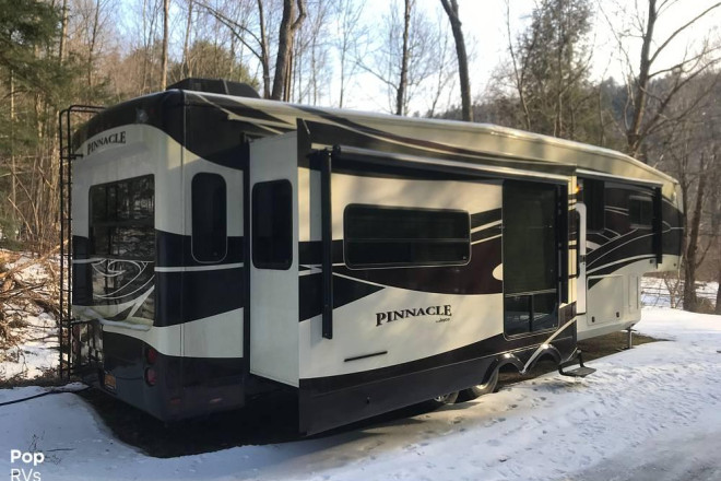 2013 Pinnacle 36REQS