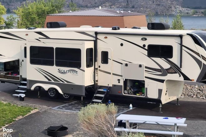 2020 Solitude 3740BH