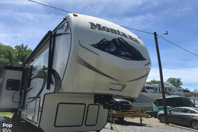 2015 Montana 3610RL