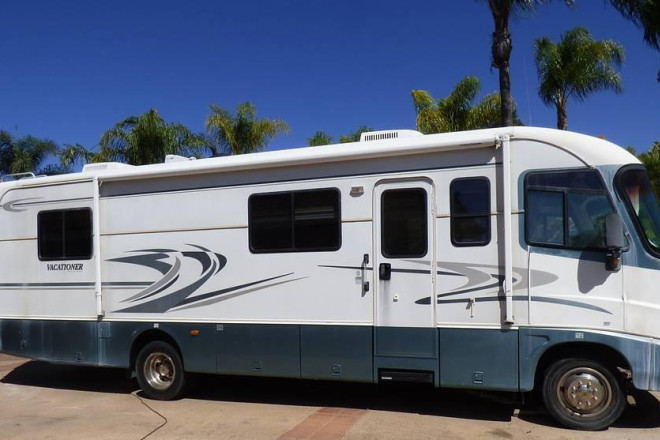 1999 Vacationer 32CG
