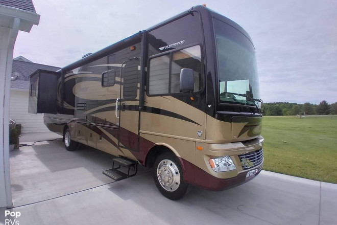 2013 Bounder 33C
