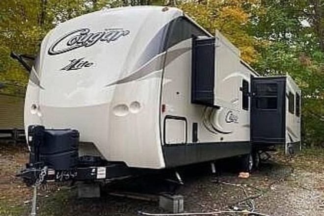 2017 Cougar X-Lite 33MLS