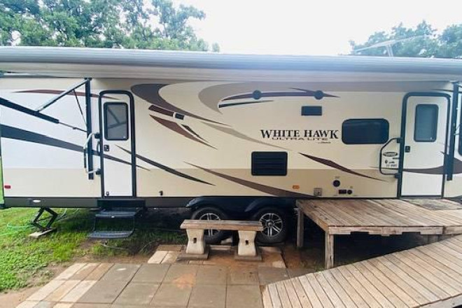 2015 White Hawk 33BHBS