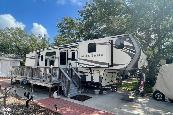 2017 Montana High Country 3820FK