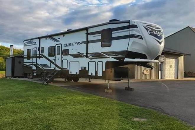 2020 Fuel 362 Toy Hauler