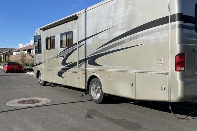 2006 Monarch 33PBD