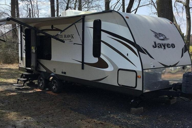 2015 White Hawk 24 RKS