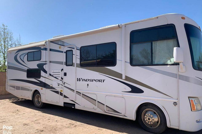 2010 Windsport 31G