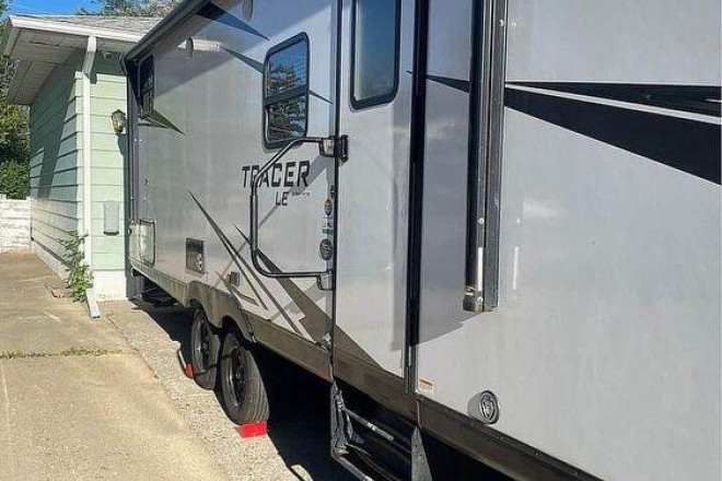 2021 Tracer 260BHSLE