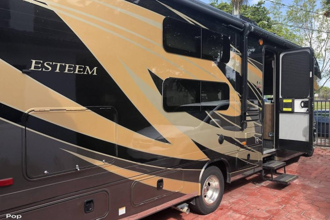 2019 Esteem 31F
