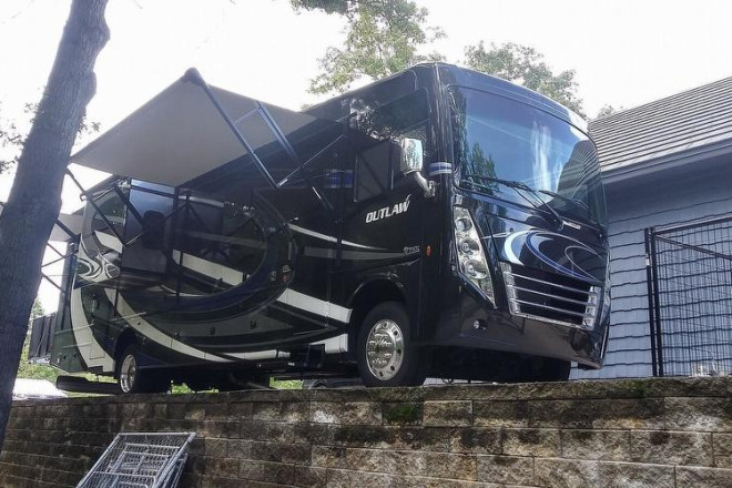 2020 Outlaw 37RB