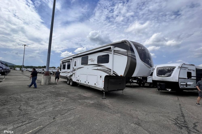 2021 North Point 377RLBH