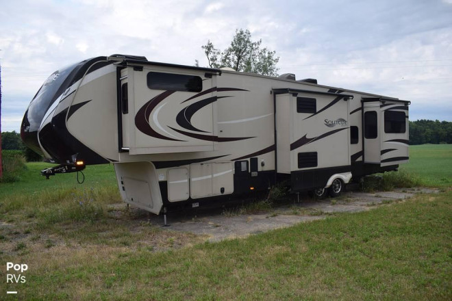 2016 Solitude 375RE