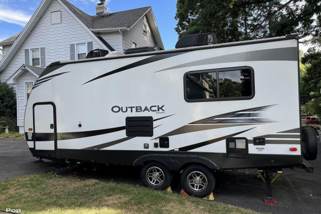 2020 Outback 210-URS