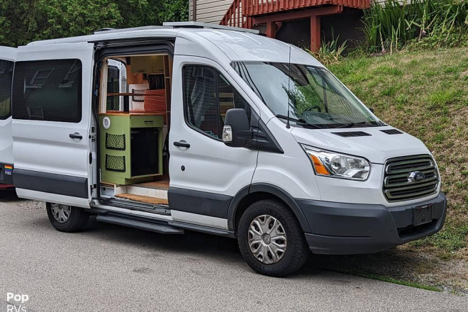 2016 Transit XLT 150 Medium Roof 130WB