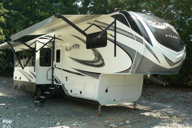 2022 Solitude 3740BH-R