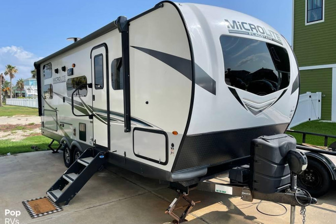 2021 Micro Lite 25BRDS